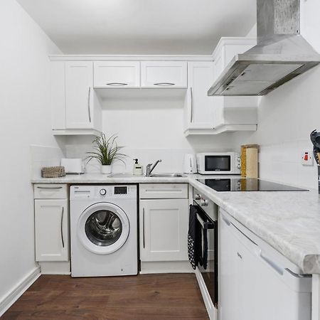 Modern Studio Near City Centre Манчестър Екстериор снимка